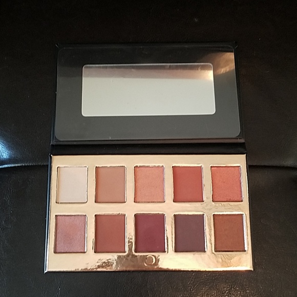 TRADED Crown Pro Fuego palette - Picture 1 of 2